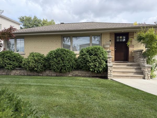 4205 N Newland Avenue , Harwood Heights, IL 60706