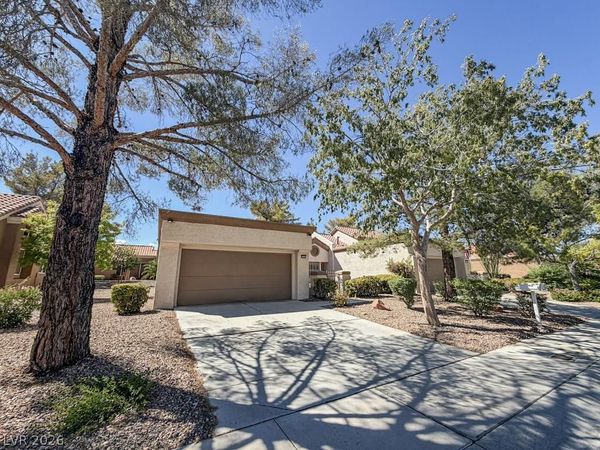 2541 Desert Glen Drive , Las Vegas, NV 89134