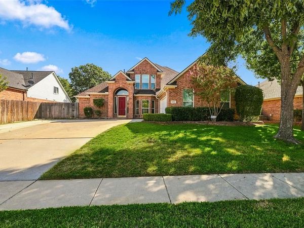 1204 Crestview Drive, Bedford, TX 76021