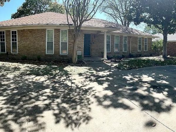9406 Hunters Creek Drive, Dallas, TX 75243