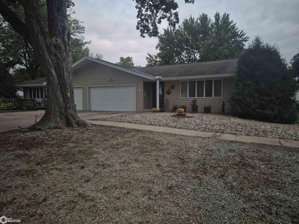 514 E Lucas, Algona, IA 50511