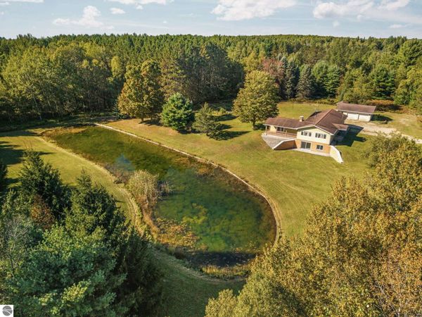 4200 Crofton Road, SW, South Boardman, MI 49680