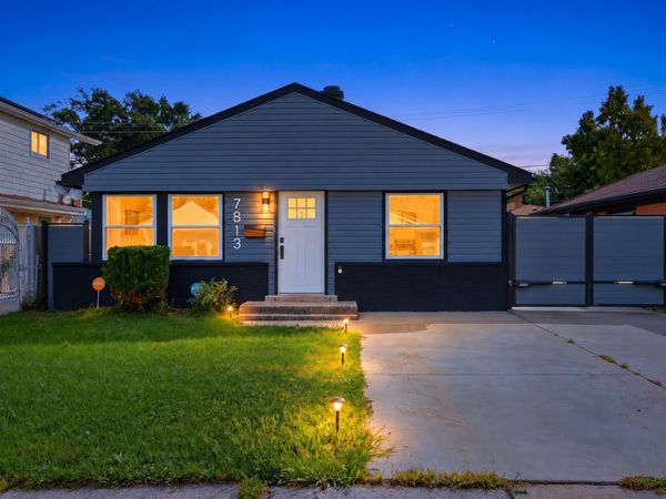 7813 S KENTON Avenue , Chicago, IL 60652