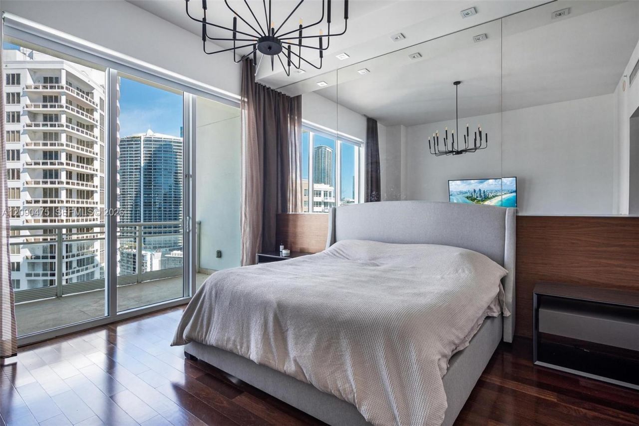 900 Brickell Key Blvd , Unit 2504, Miami, FL 33131 Photo