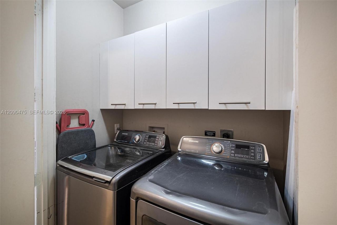 900 Brickell Key Blvd , Unit 2504, Miami, FL 33131 Photo
