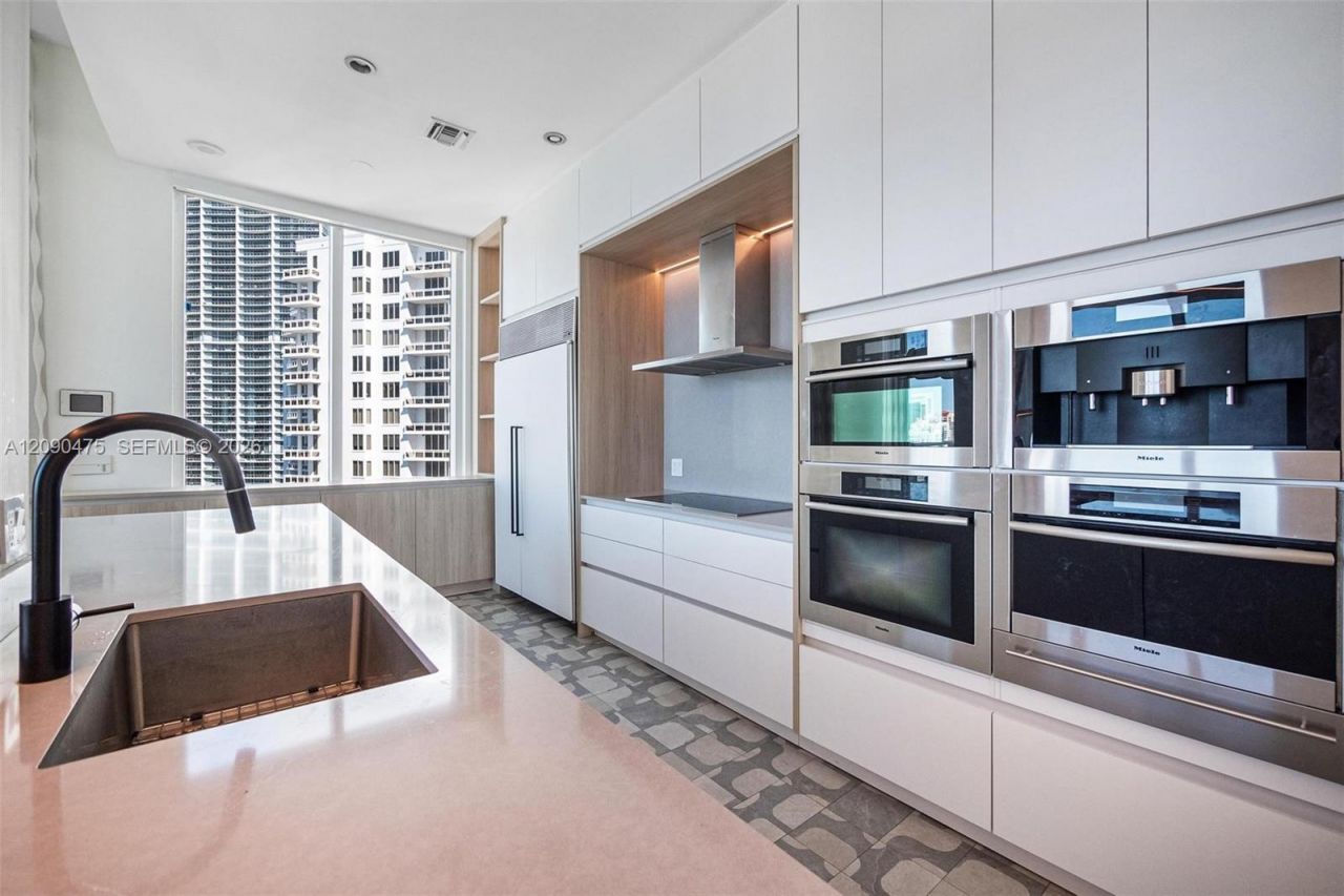 900 Brickell Key Blvd , Unit 2504, Miami, FL 33131 Photo