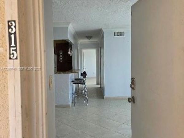 5505 NW 7th St , Unit W315, Miami, FL 33126