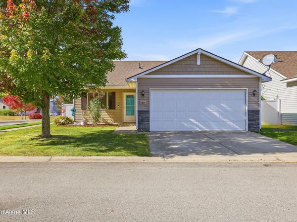 1301 N Brookhaven Ln, Post Falls, ID 83854