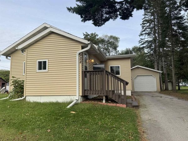 922 S RIVER STREET, Shawano, WI 54166
