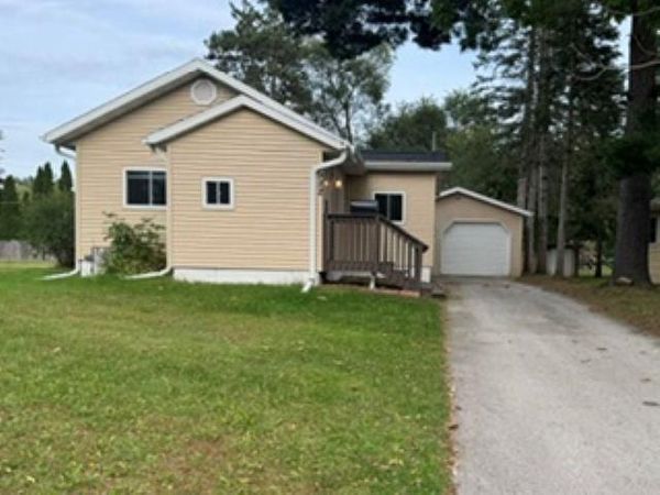 922 S RIVER STREET, Shawano, WI 54166