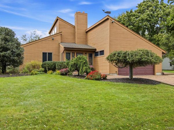 16 Bridle Path Lane, Port Jefferson, NY 11777