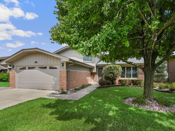 613 Gavin Avenue, Romeoville, IL 60446