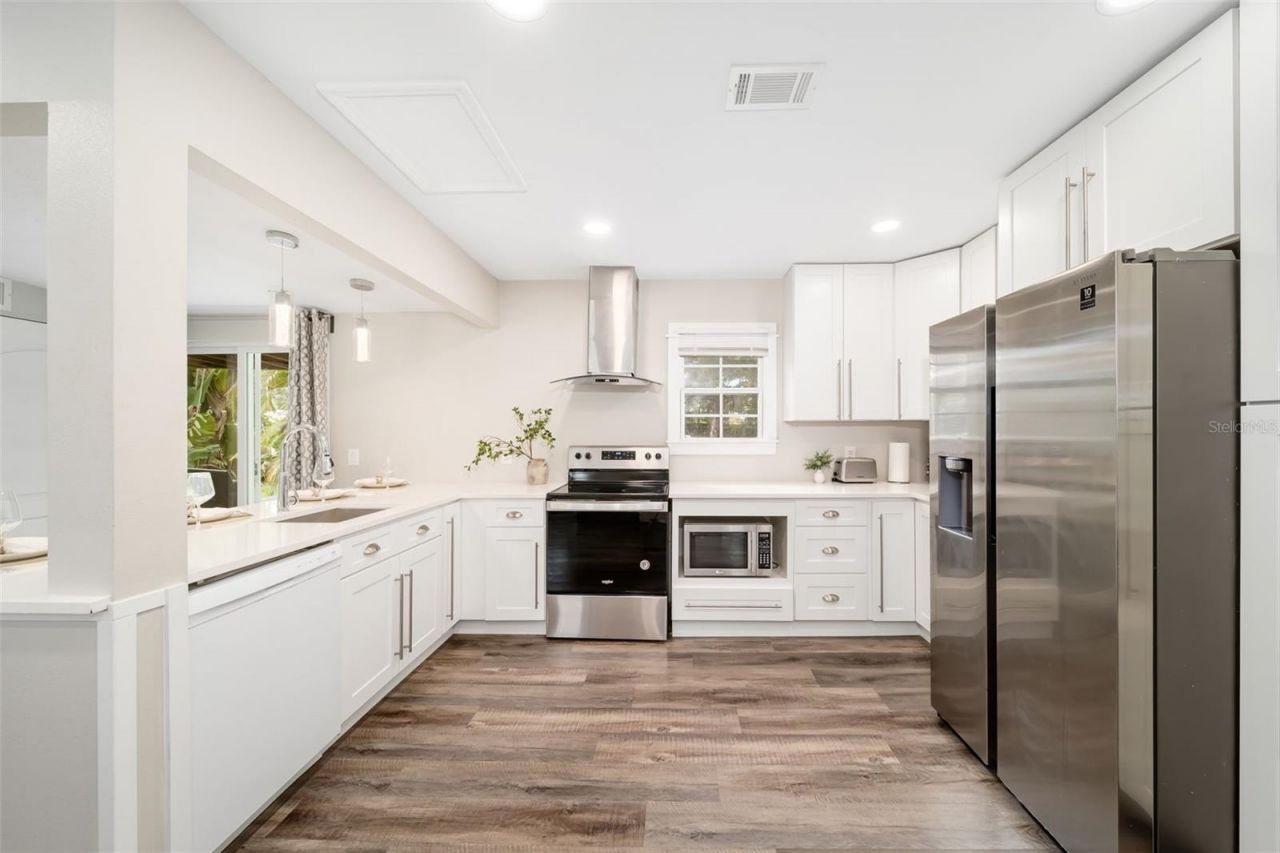 2316 Gull Lane, Sarasota, FL 34237 Photo