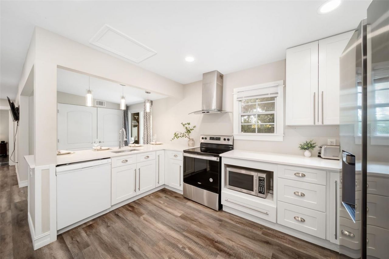 2316 Gull Lane, Sarasota, FL 34237 Photo