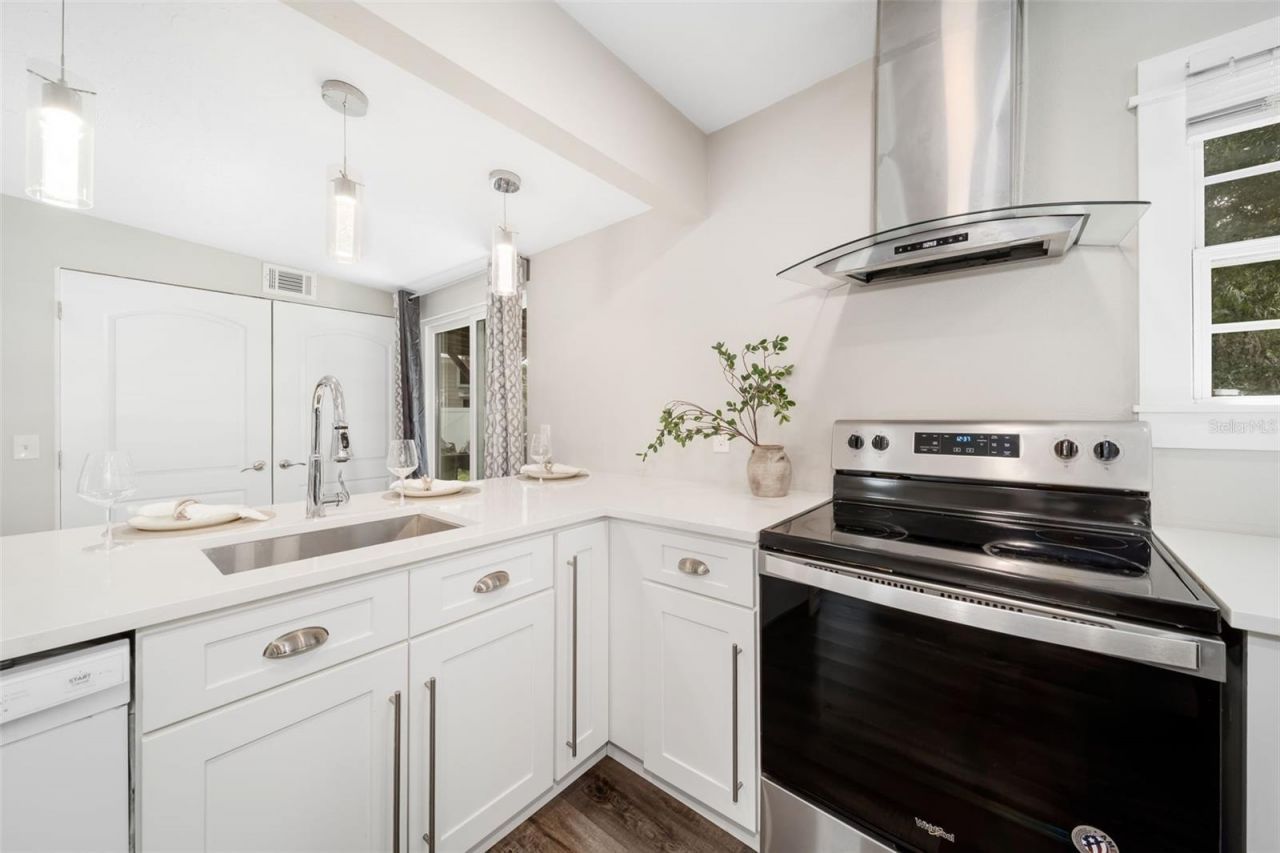 2316 Gull Lane, Sarasota, FL 34237 Photo