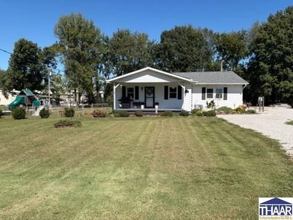 3698 E Broadlands Avenue, Terre Haute, IN 47805