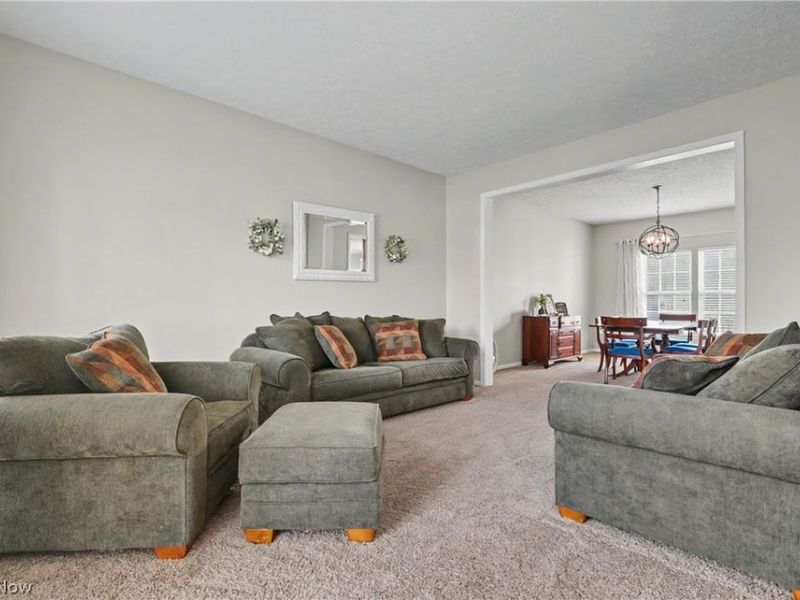 Stow, OH 44224 Photo 10
