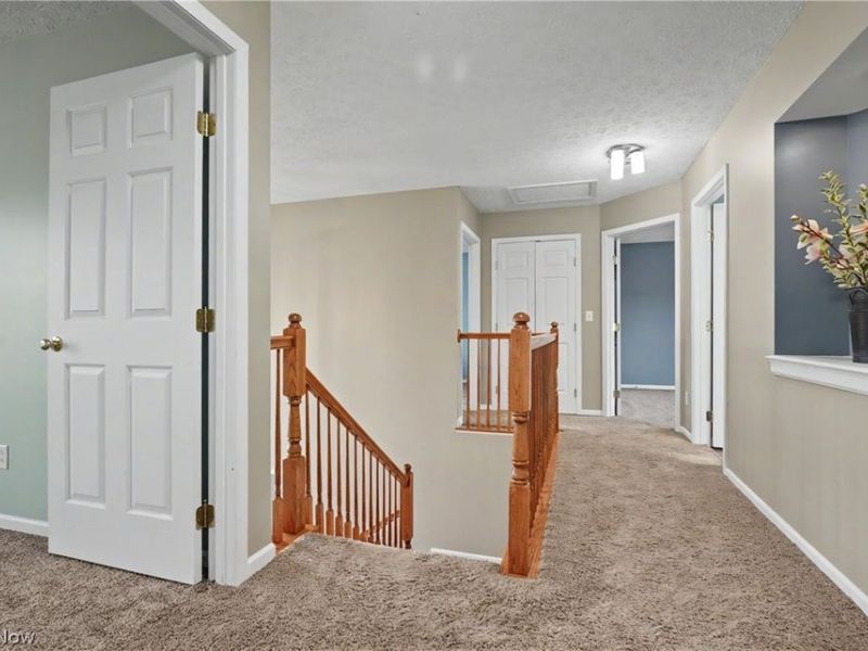 Stow, OH 44224 Photo 14
