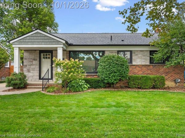 22587 Kipling Street , St Clair Shores, Mi 48080