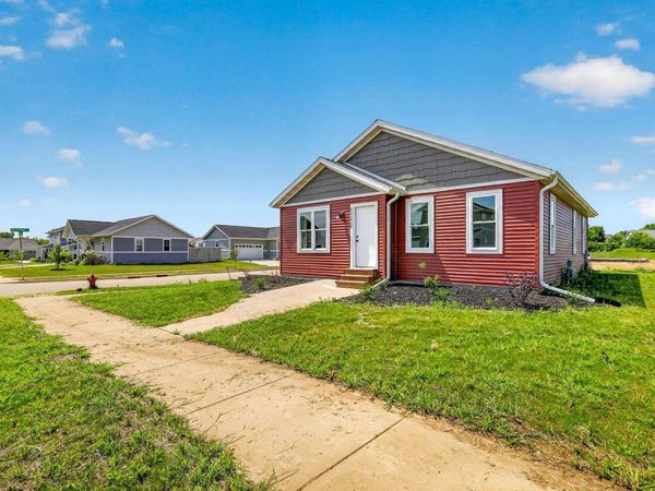 1150 Kamperschroer Way, Sun Prairie, WI 53590