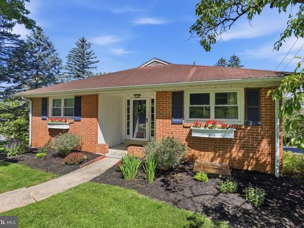 250 N MAPLE STREET, EPHRATA, PA 17522