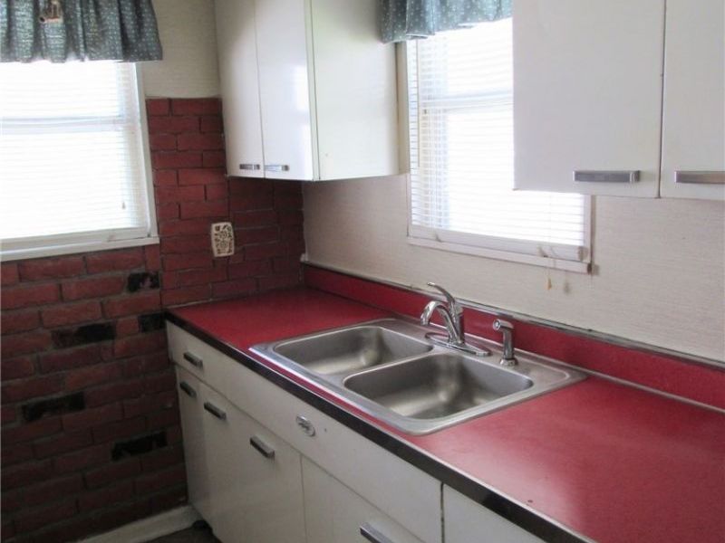 4208 Wetzel Avenue, Cleveland, OH 44109 Photo 7