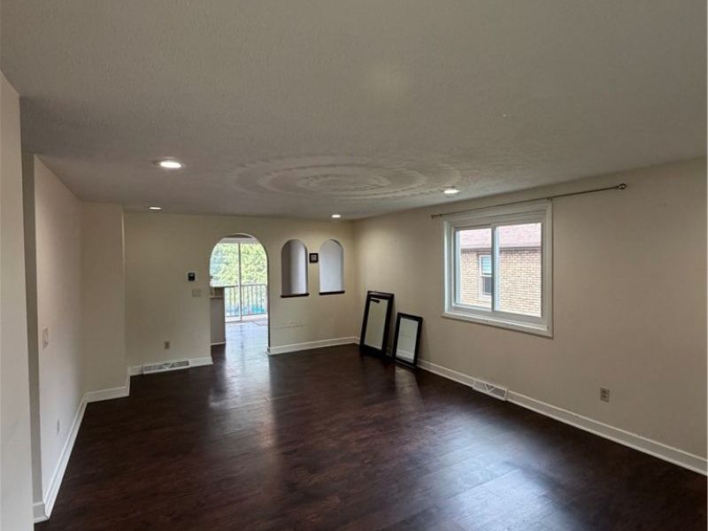 6425 Woodmoor Avenue NW, Canton, OH 44718 Photo 2