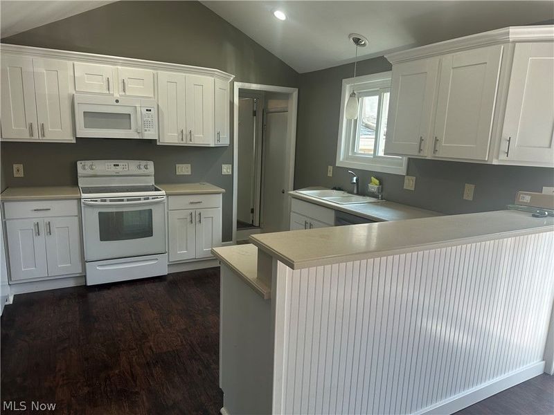 6425 Woodmoor Avenue NW, Canton, OH 44718 Photo 5