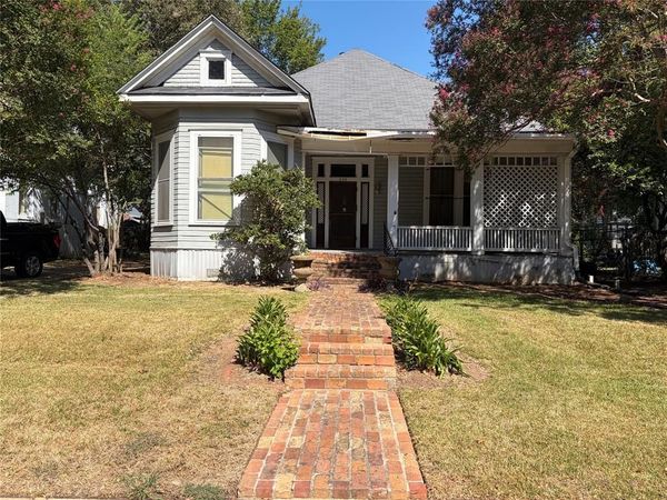 634 Wichita Street , Shreveport, LA 71101