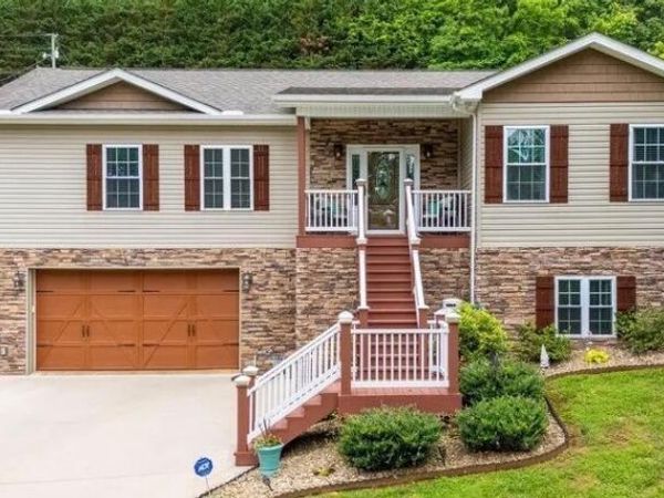 180 Owens Drive, Rocky Top, TN 37769