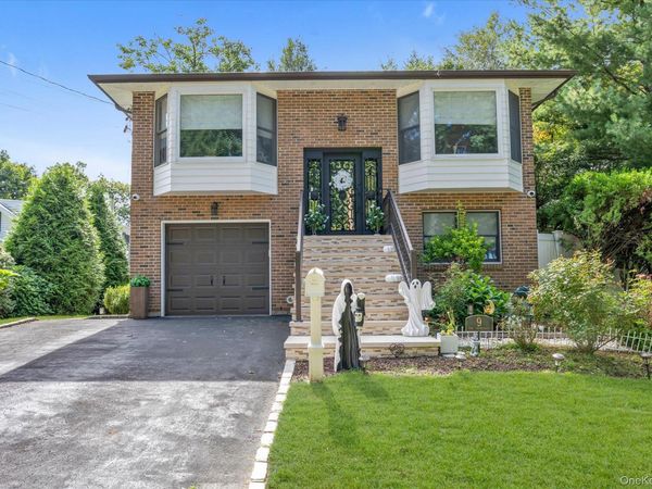9 The Promenade, Glen Head, NY 11545