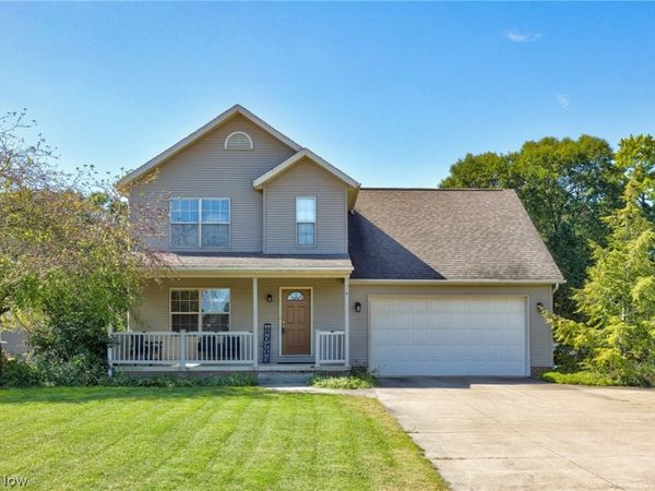 6107 Sky Ridge Avenue NE, Louisville, OH 44641