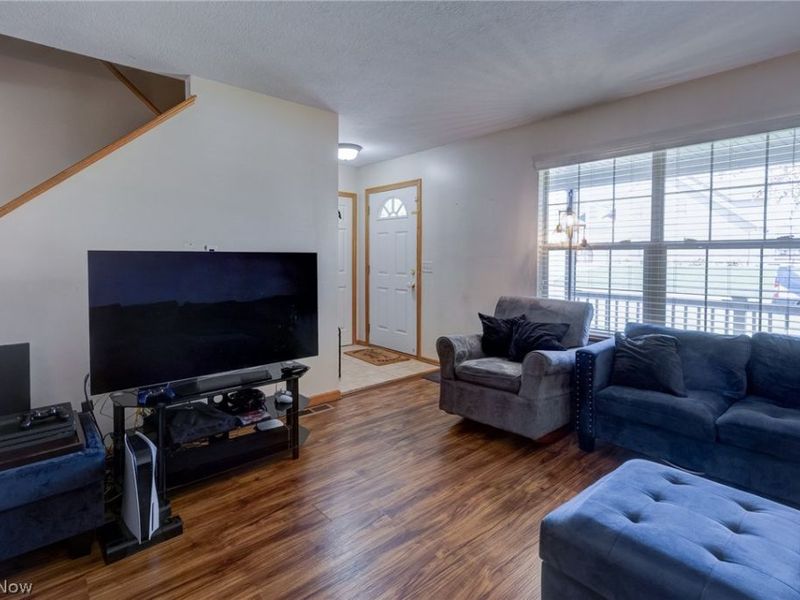 6107 Sky Ridge Avenue NE, Louisville, OH 44641 Photo 10