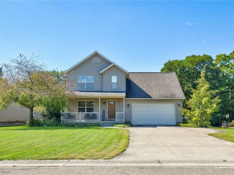 6107 Sky Ridge Avenue NE, Louisville, OH 44641 Photo 4