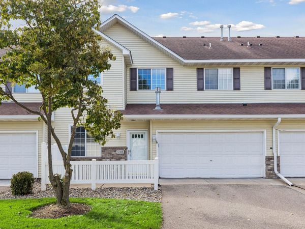 3210 Juniper Circle, Unit B, Woodbury, MN 55125