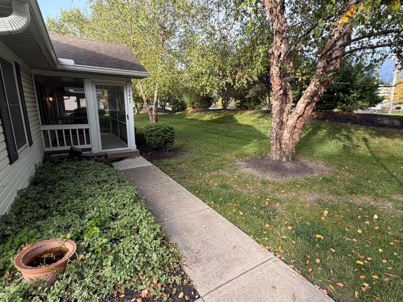 8647 Victoria Meadow Lane, Reynoldsburg, OH 43068 Photo 2
