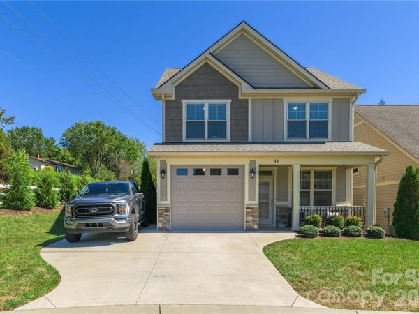 31 Burlington Lane, Fletcher, NC 28732