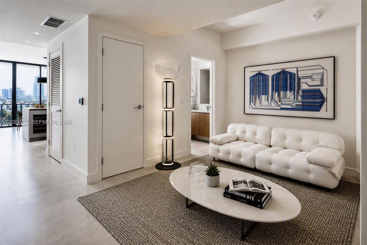1400 Biscayne Boulevard , Unit 303, Miami, FL 33132 Photo