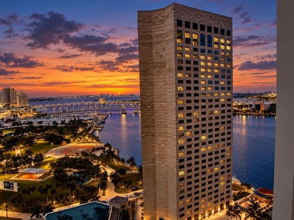 325 S Biscayne Blvd , Unit 2722, Miami, FL 33131
