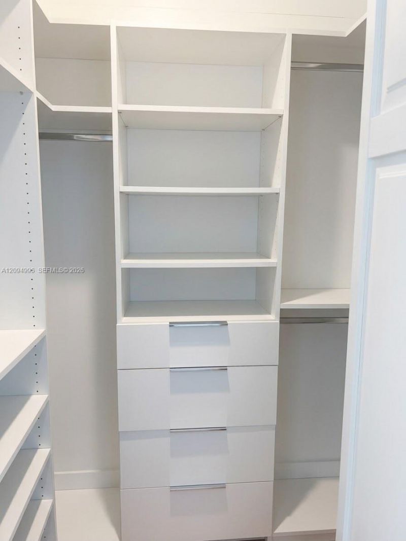 325 S Biscayne Blvd , Unit 2722, Miami, FL 33131 Photo