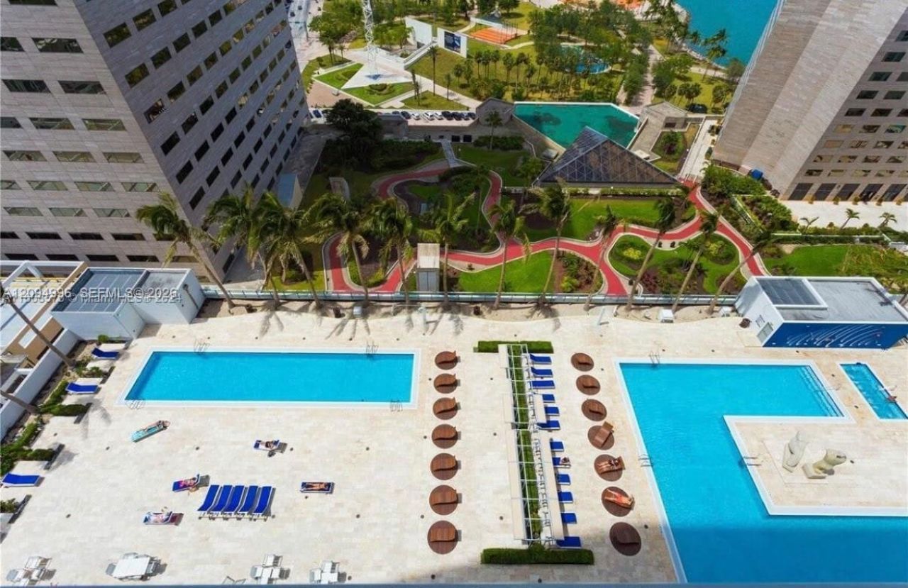 325 S Biscayne Blvd , Unit 2722, Miami, FL 33131 Photo