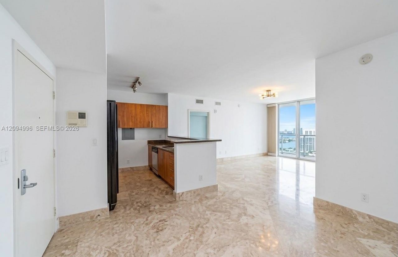 325 S Biscayne Blvd , Unit 2722, Miami, FL 33131 Photo