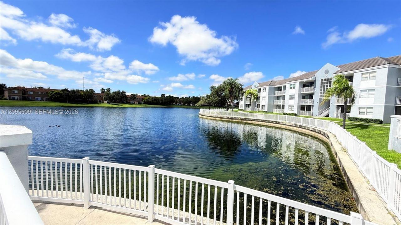 8560 SW 212th St , Unit 203, Cutler Bay, FL 33189 Photo