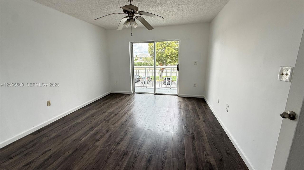 8560 SW 212th St , Unit 203, Cutler Bay, FL 33189 Photo