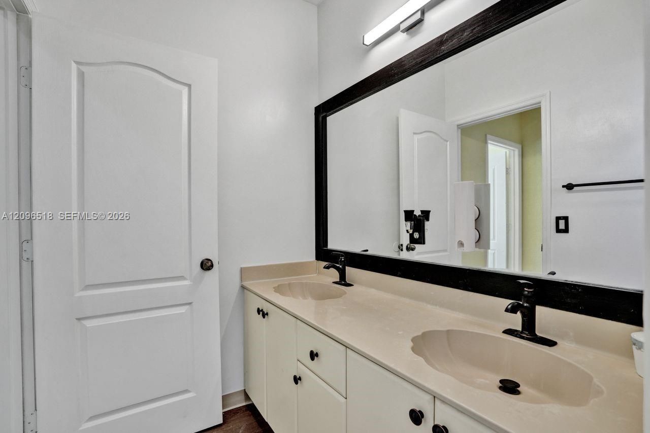 3650 SW 161st Ter, Miramar, FL 33027 Photo