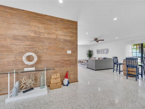 9448 Sterling Dr , Cutler Bay, FL 33157