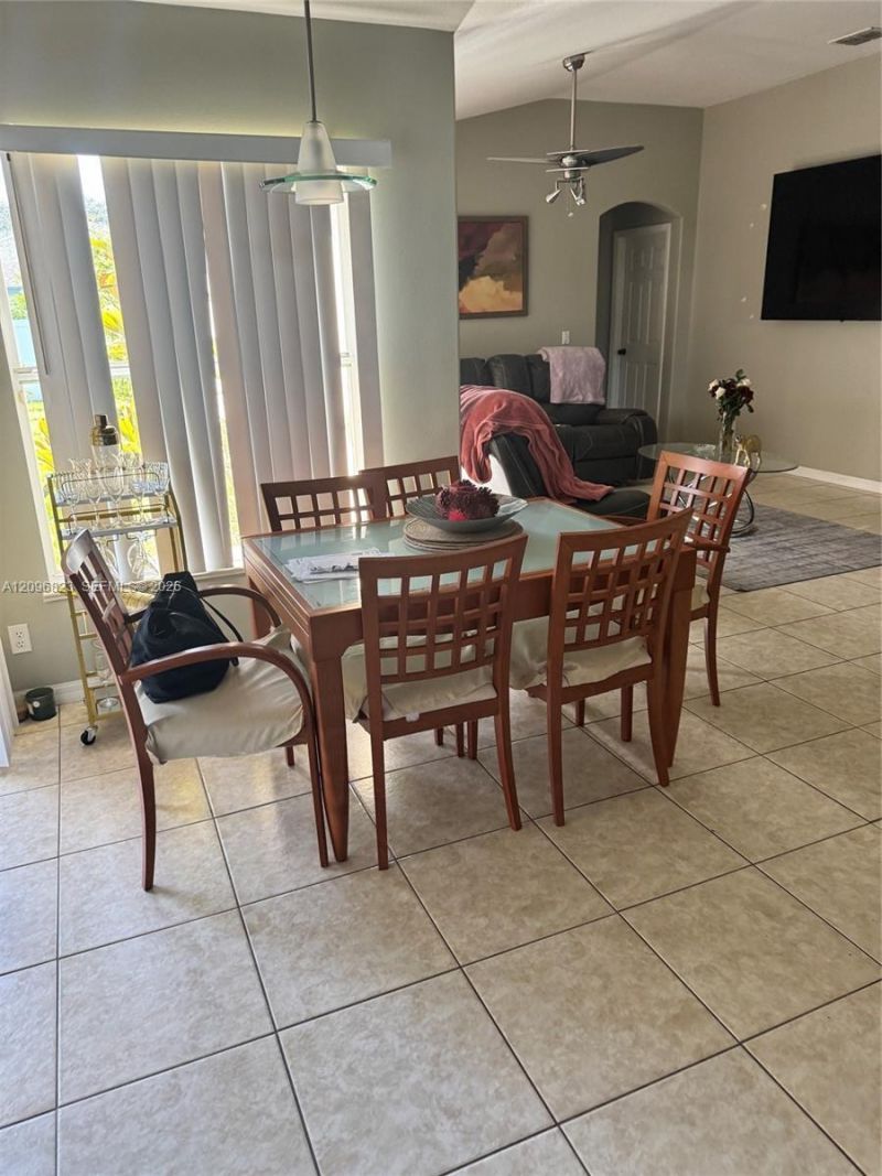 1058 SW Calmar Ave , Port Saint Lucie, FL 34953 Photo