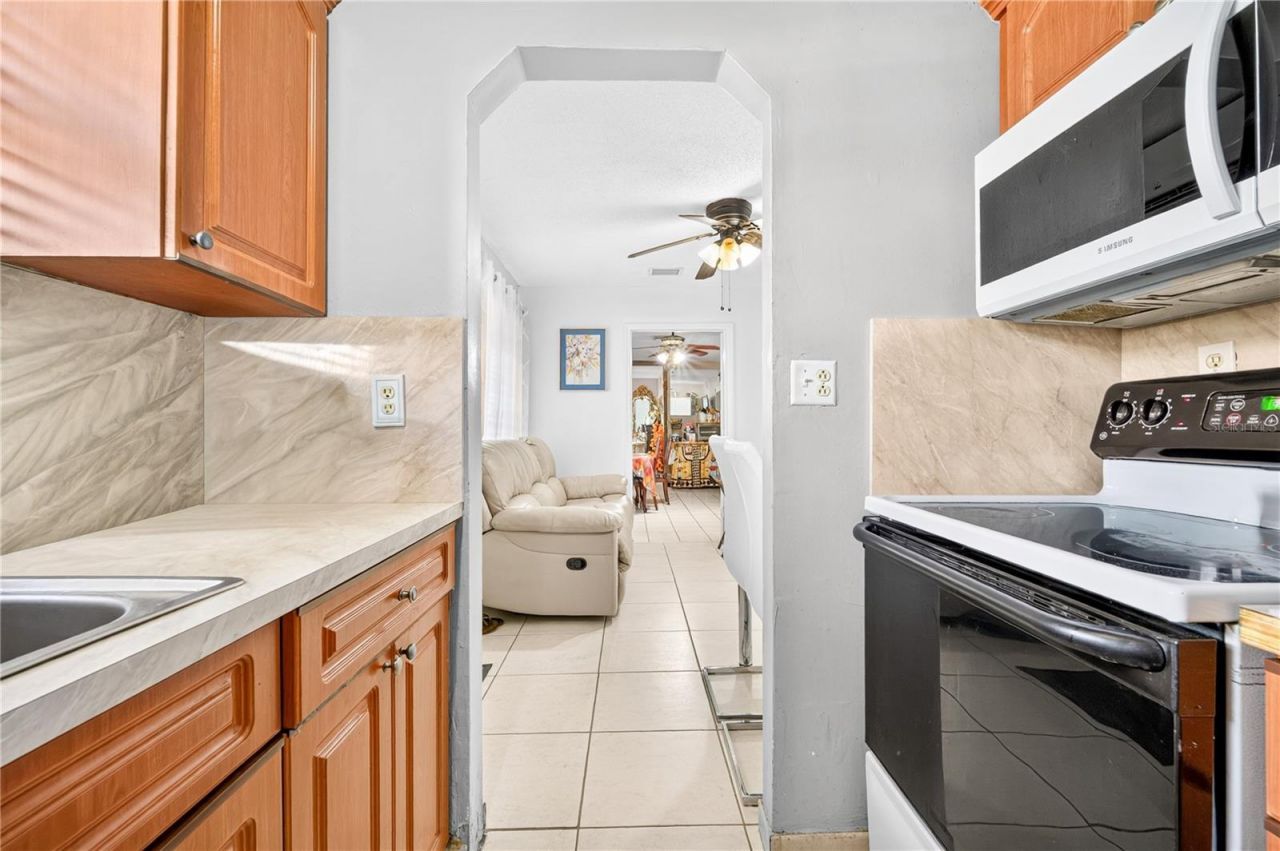 500 E 40th Street , Hialeah, FL 33013 Photo