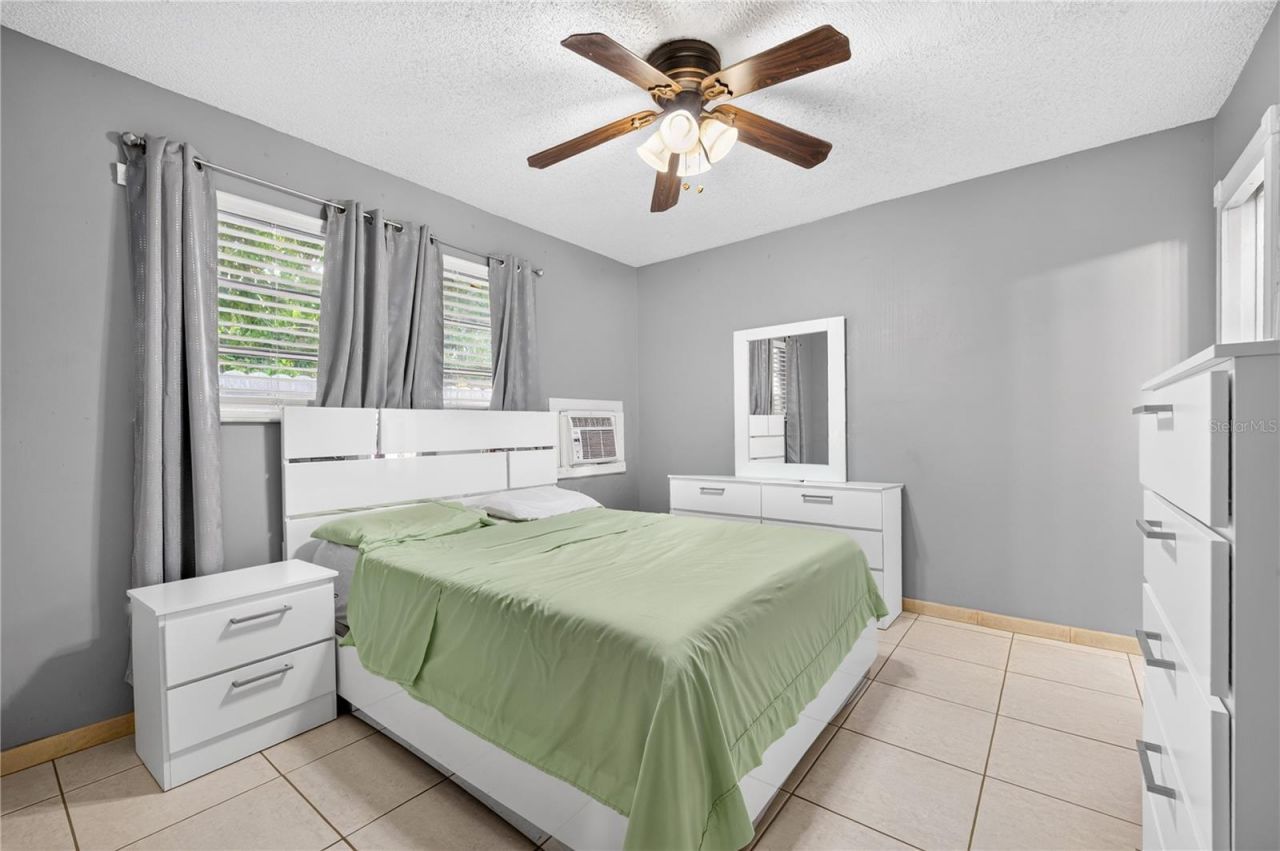 500 E 40th Street , Hialeah, FL 33013 Photo