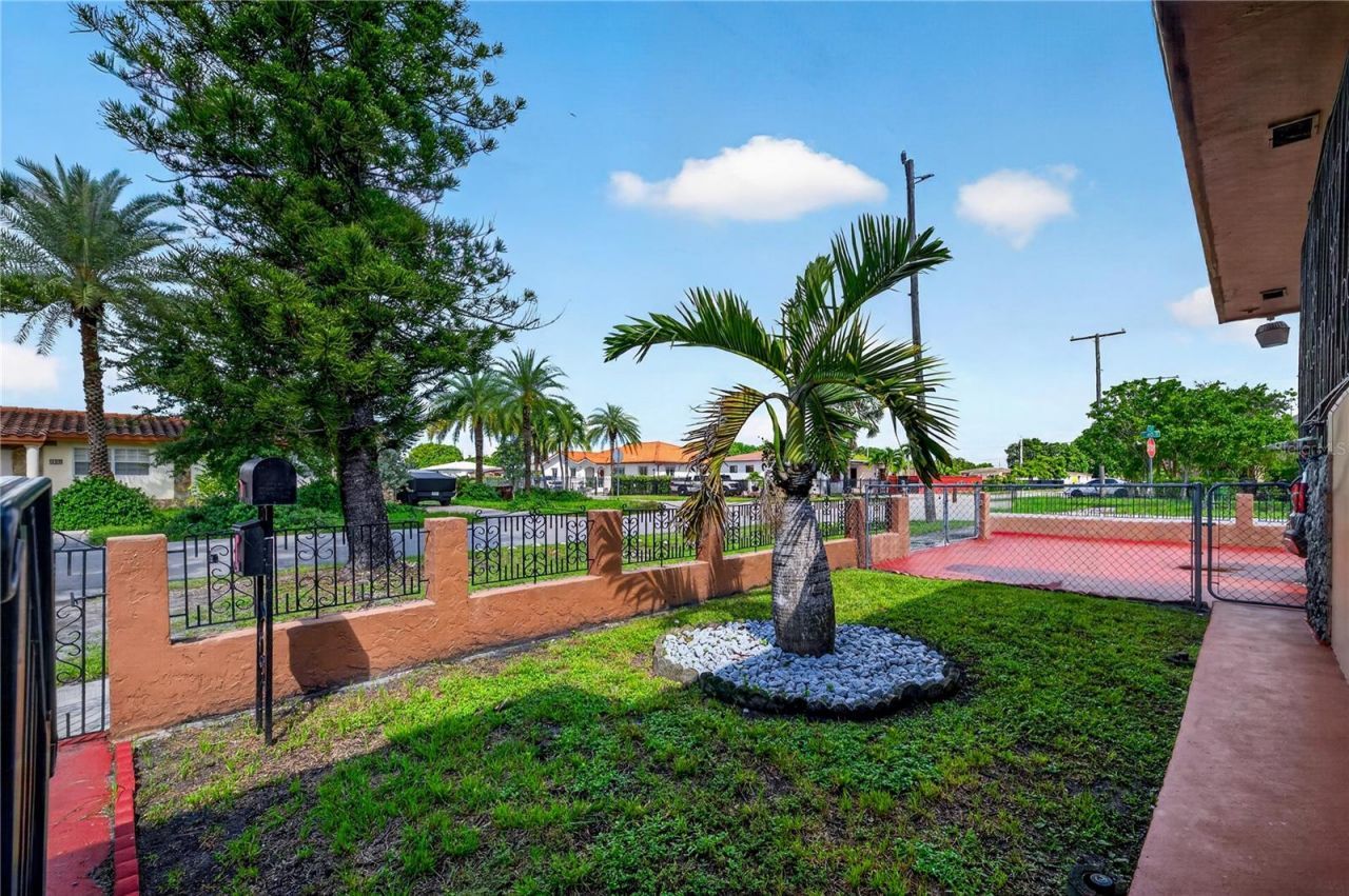 500 E 40th Street , Hialeah, FL 33013 Photo